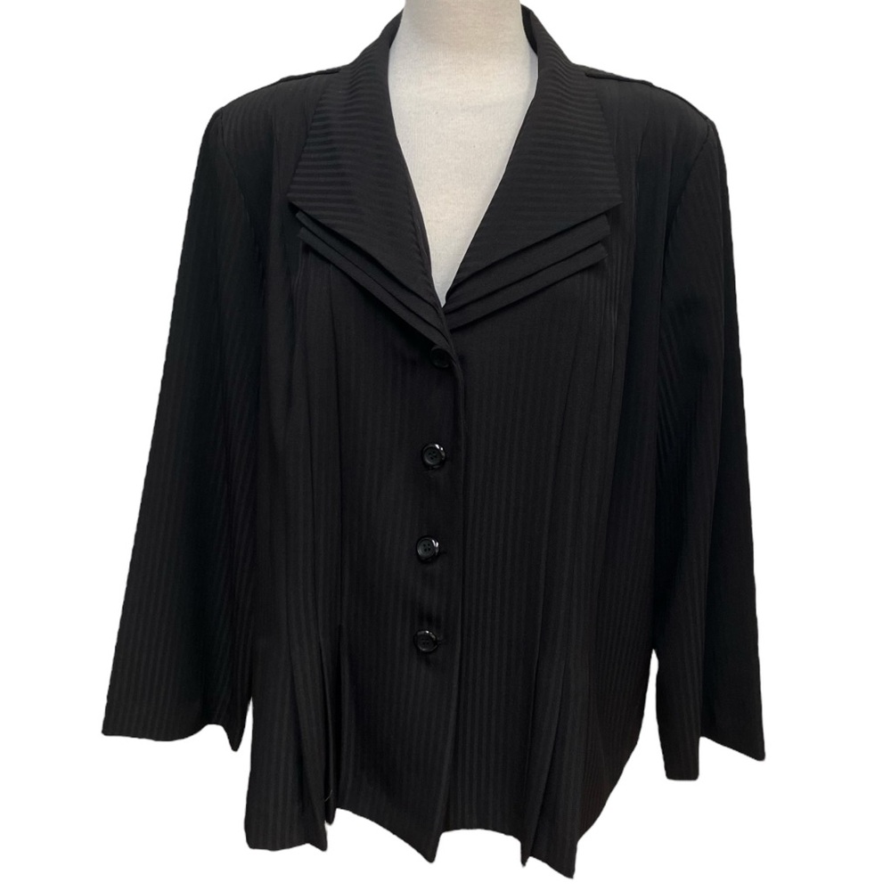 VINTAGE T. Milano Woman Black Striped Structural Pleated Blazer Jacket Size 20W
